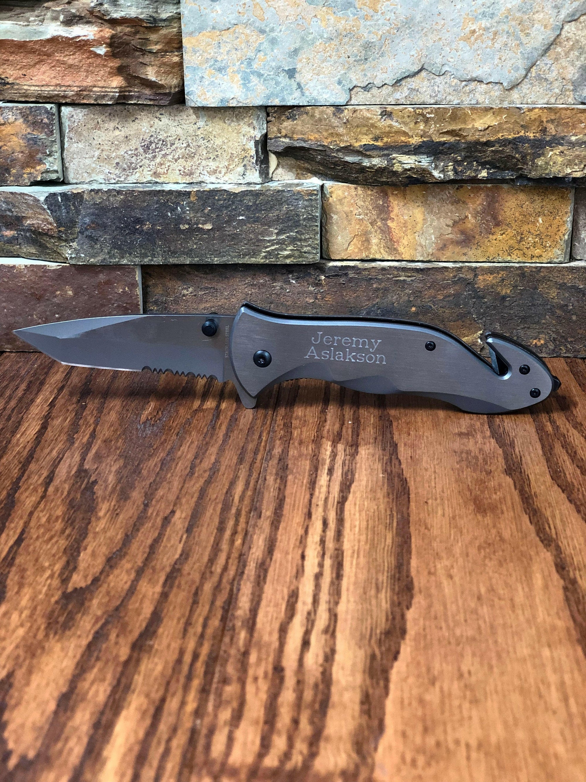 Customized Metal Tactical Pocket Knife.