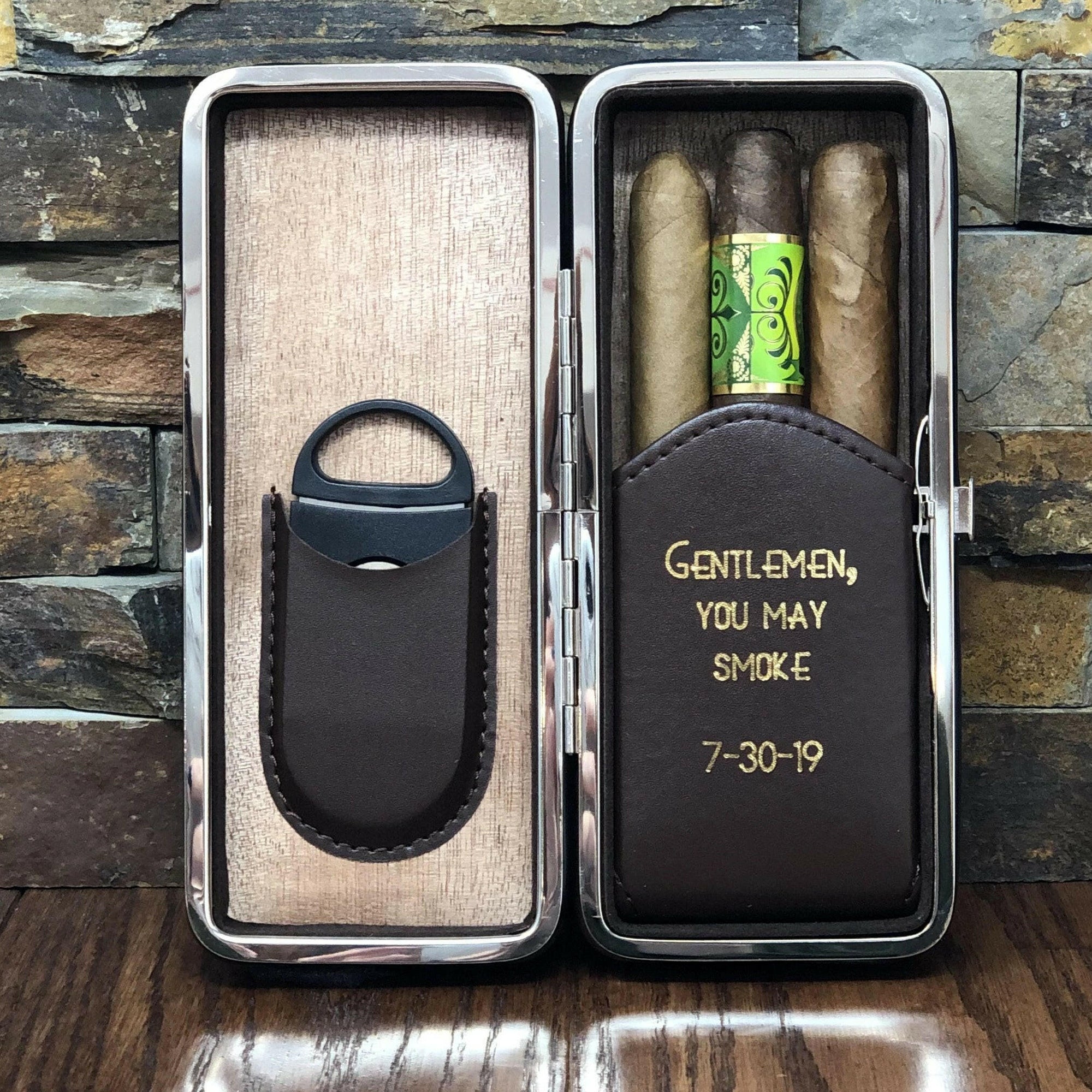 Folding Personalized Cigar Case.