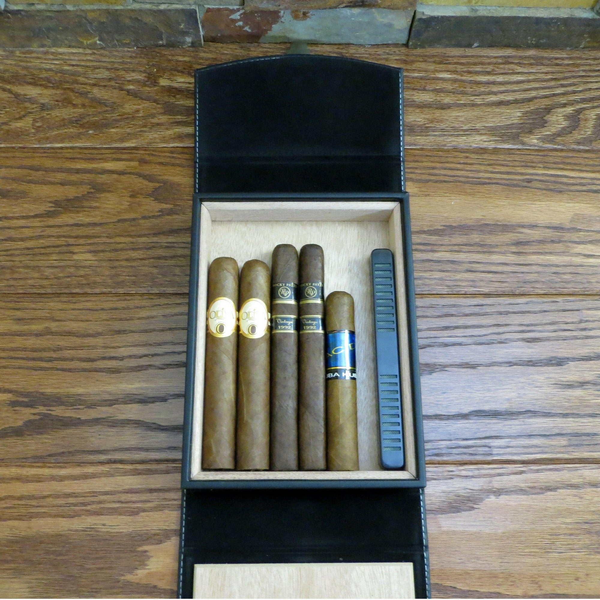 Personalized Black Cigar Humidor.