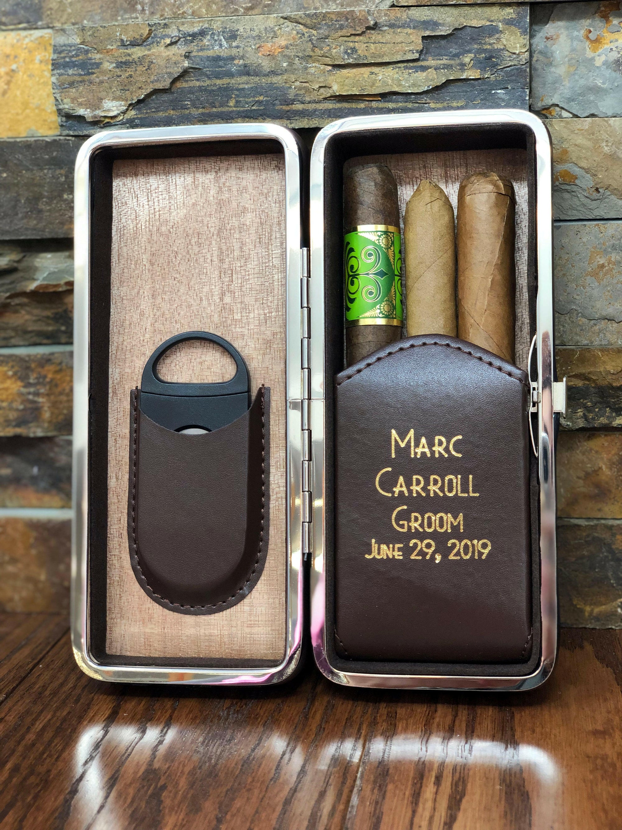 Folding Personalized Cigar Case.