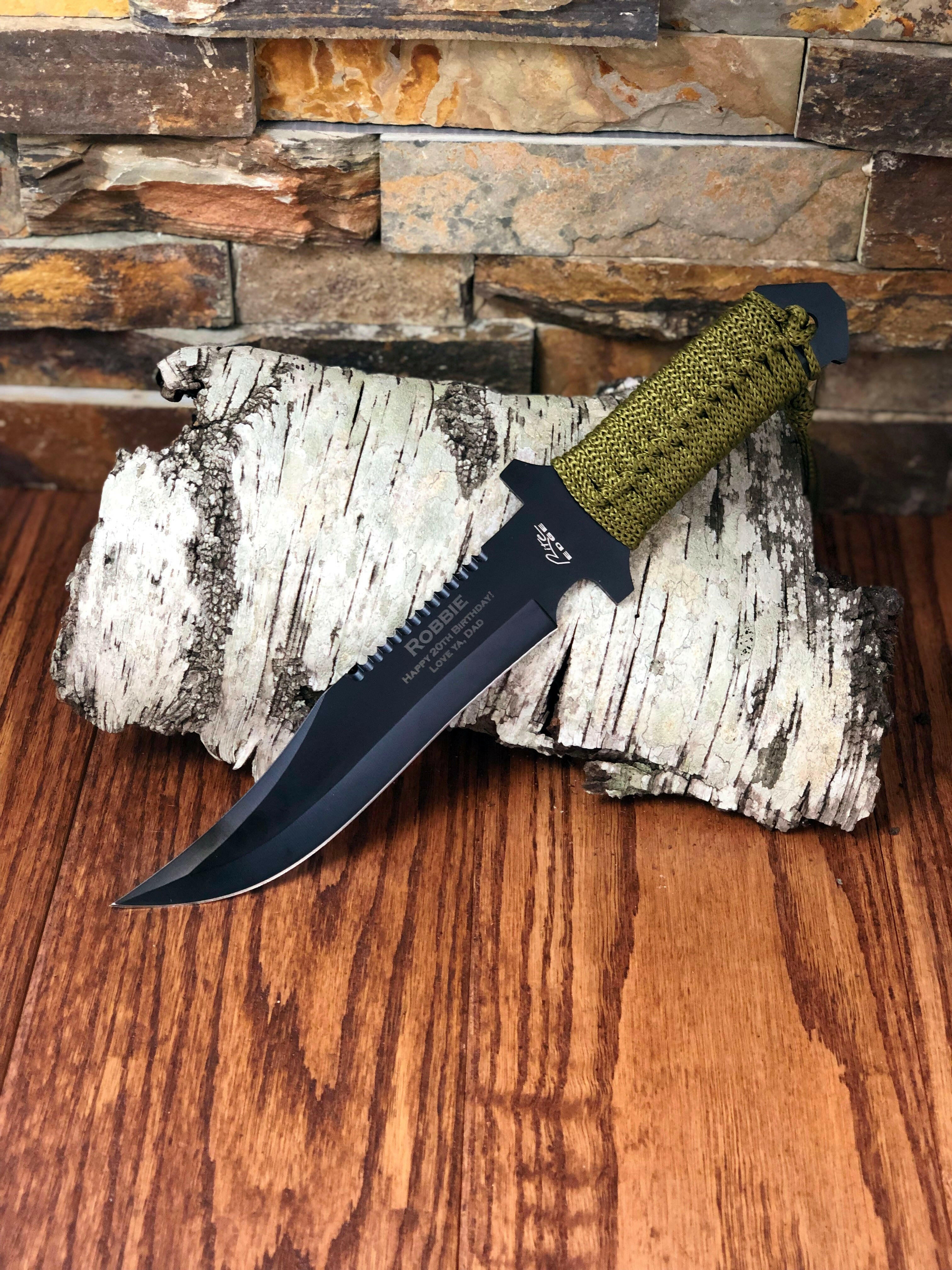 Personalized Hunter Knife w/ Green Para-cord.