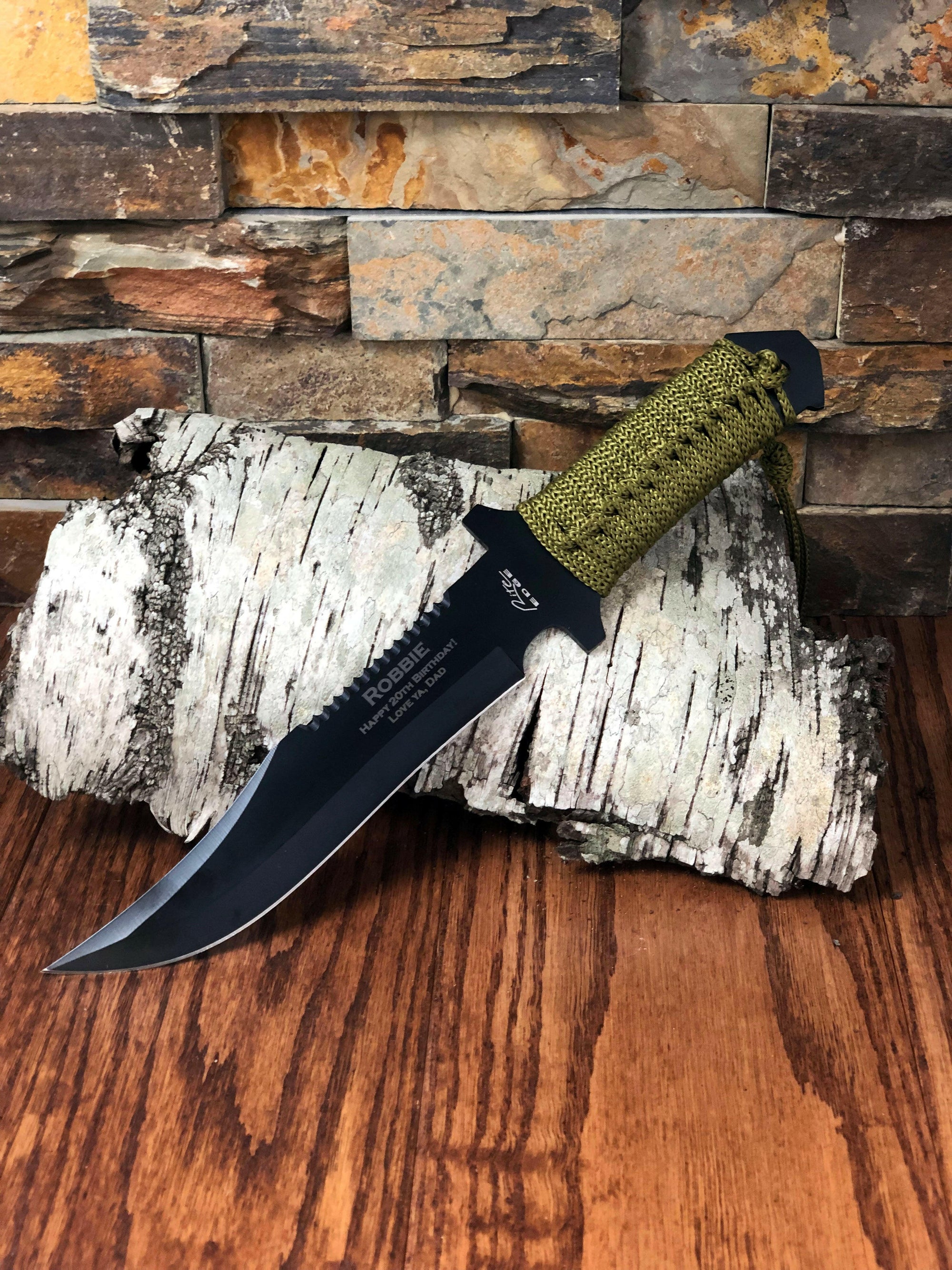 Personalized Hunter Knife w/ Green Para-cord.
