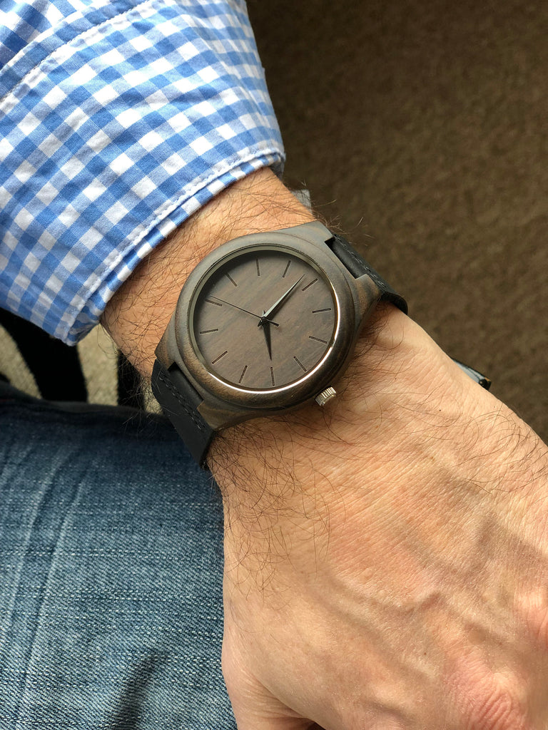 Black sandalwood Wood Wrist Watch