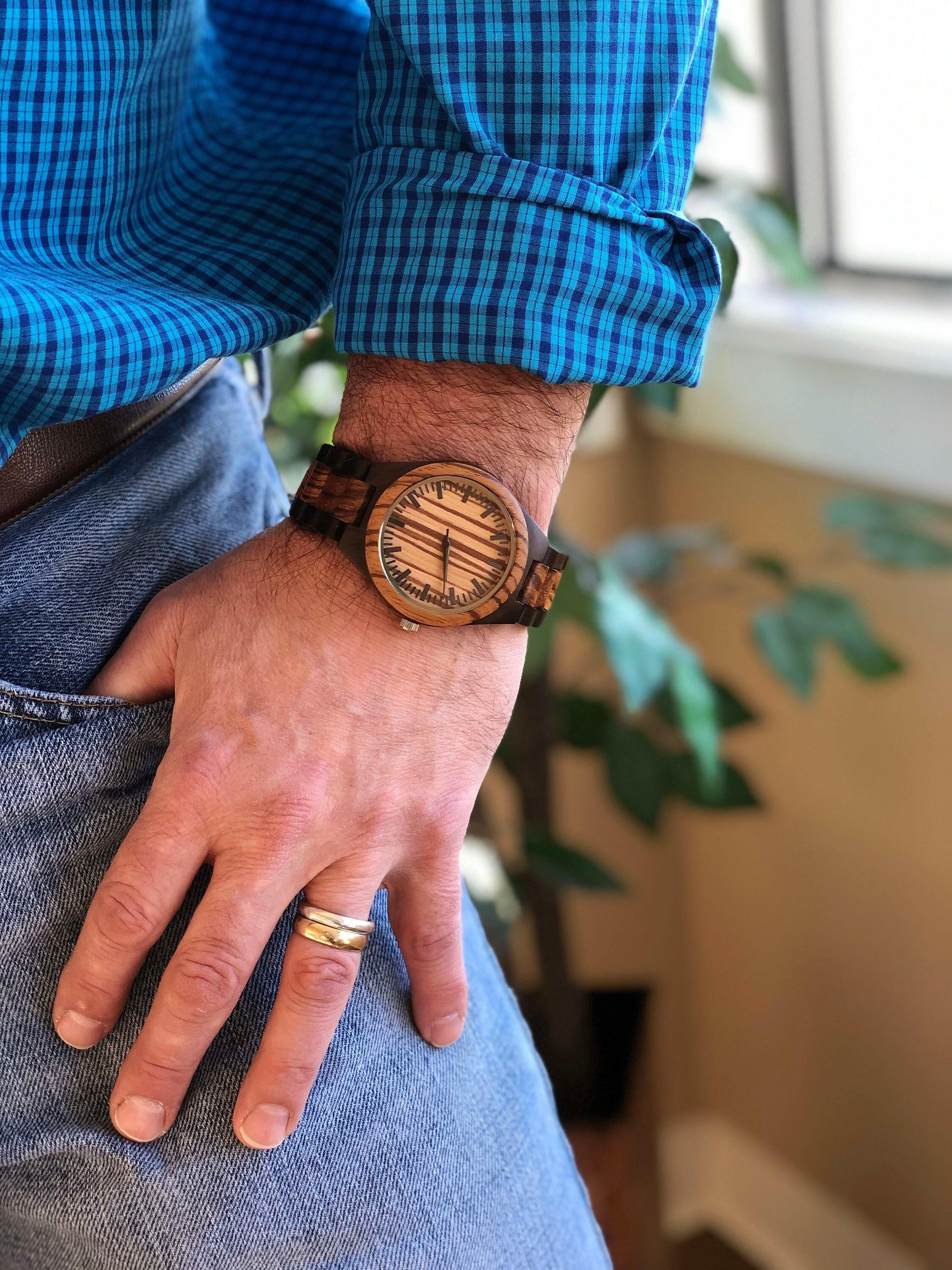 Dark Brown Sandalwood Wood Wrist Watch.