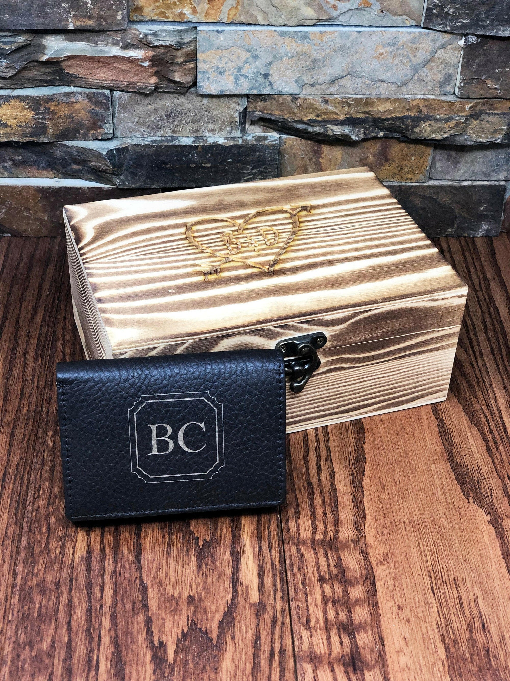 Custom Personalized Tri-Fold Mens Leather Wallet w/ Wooden Crate.