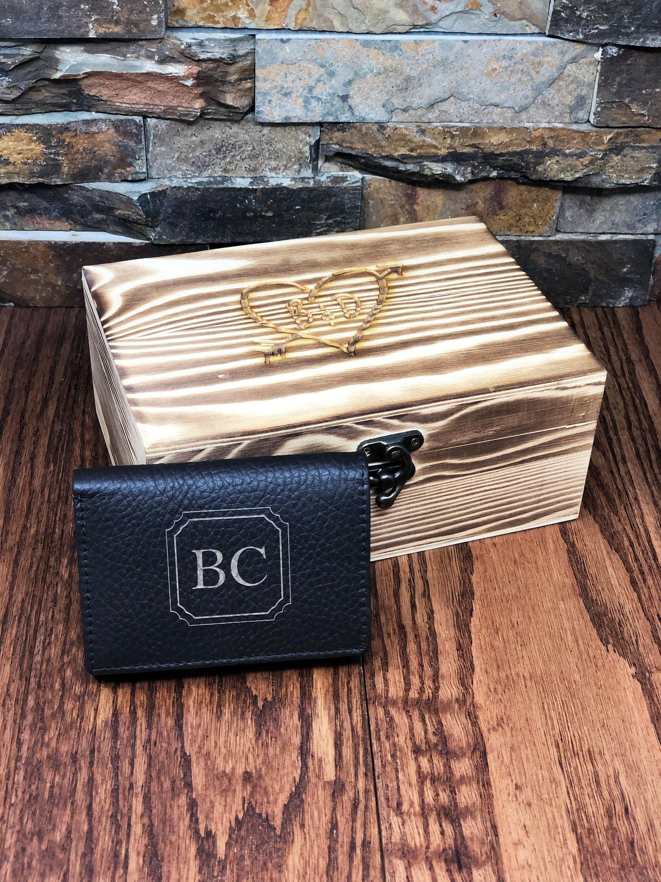 Custom Personalized Tri-Fold Mens Leather Wallet w/ Wooden Crate.