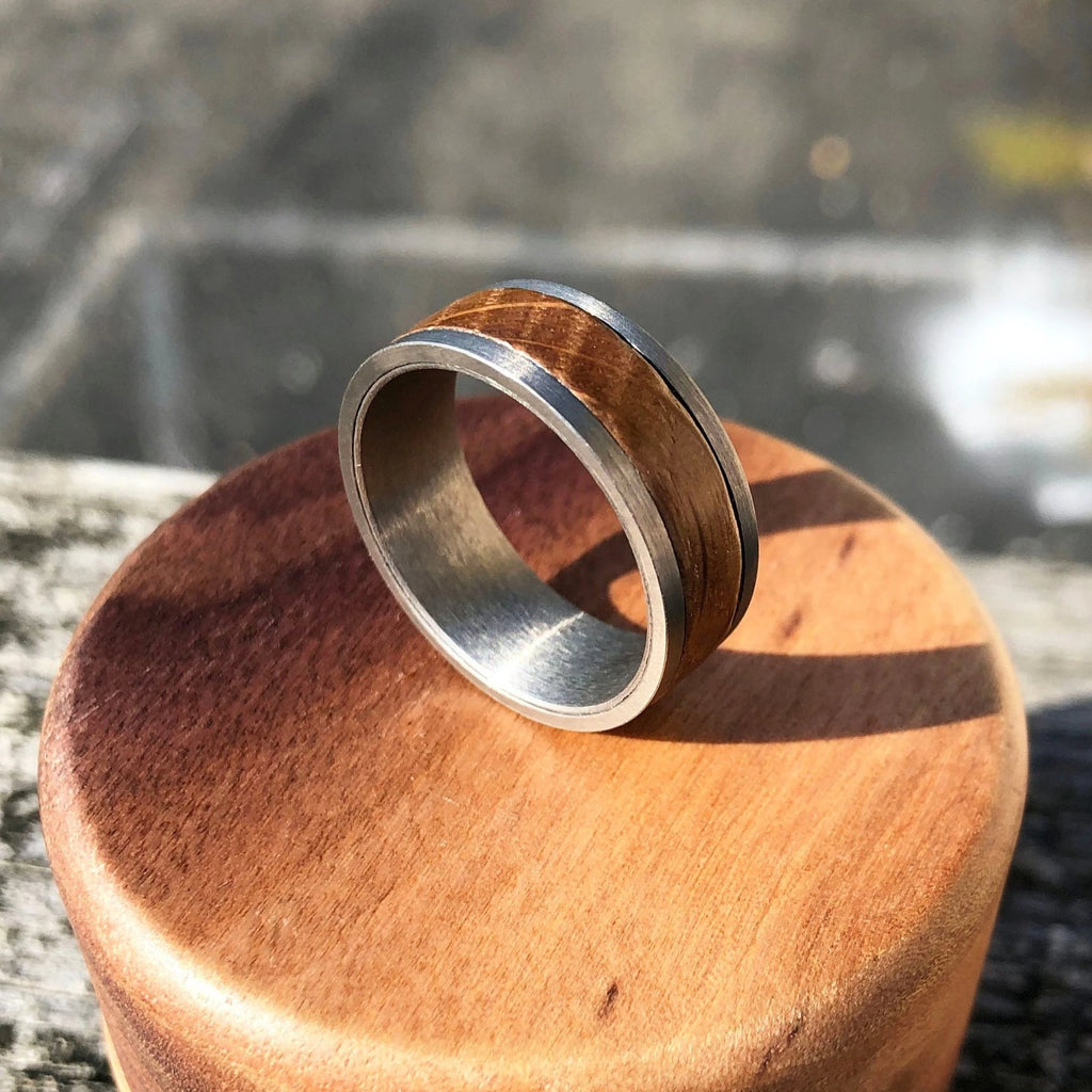 Men's Wedding Band made of Tungsten and Barrel Wood