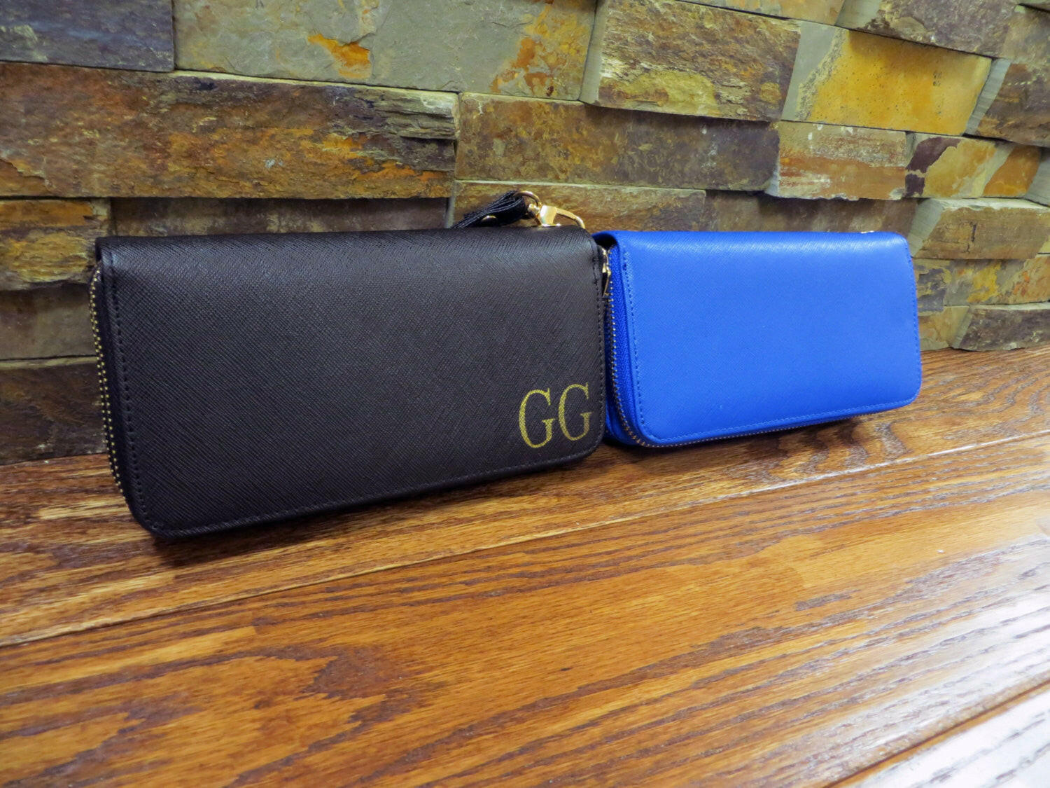 Personalized Women's Wallet Clutch w/Strap.