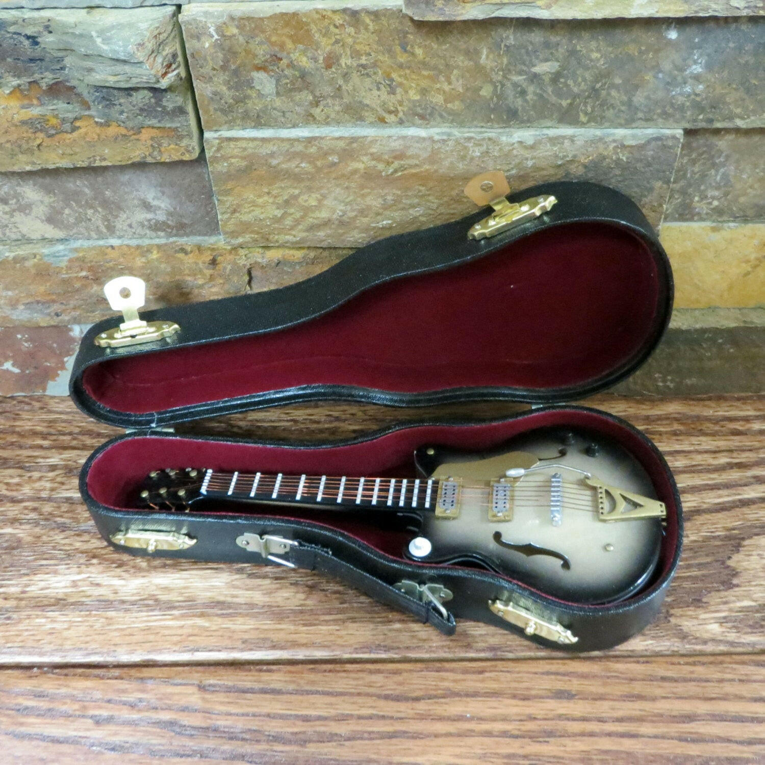 Miniature Country Classic Guitar.