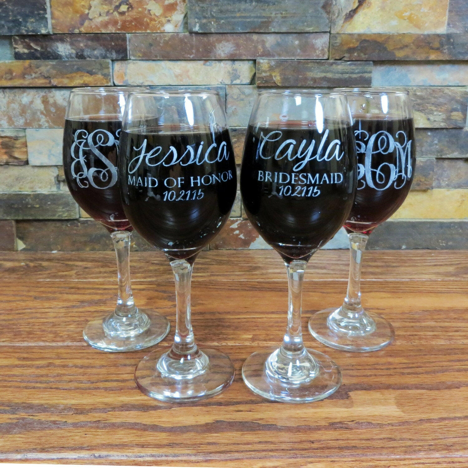 Set of 2 Monogrammed Personalized Wine Glasses.