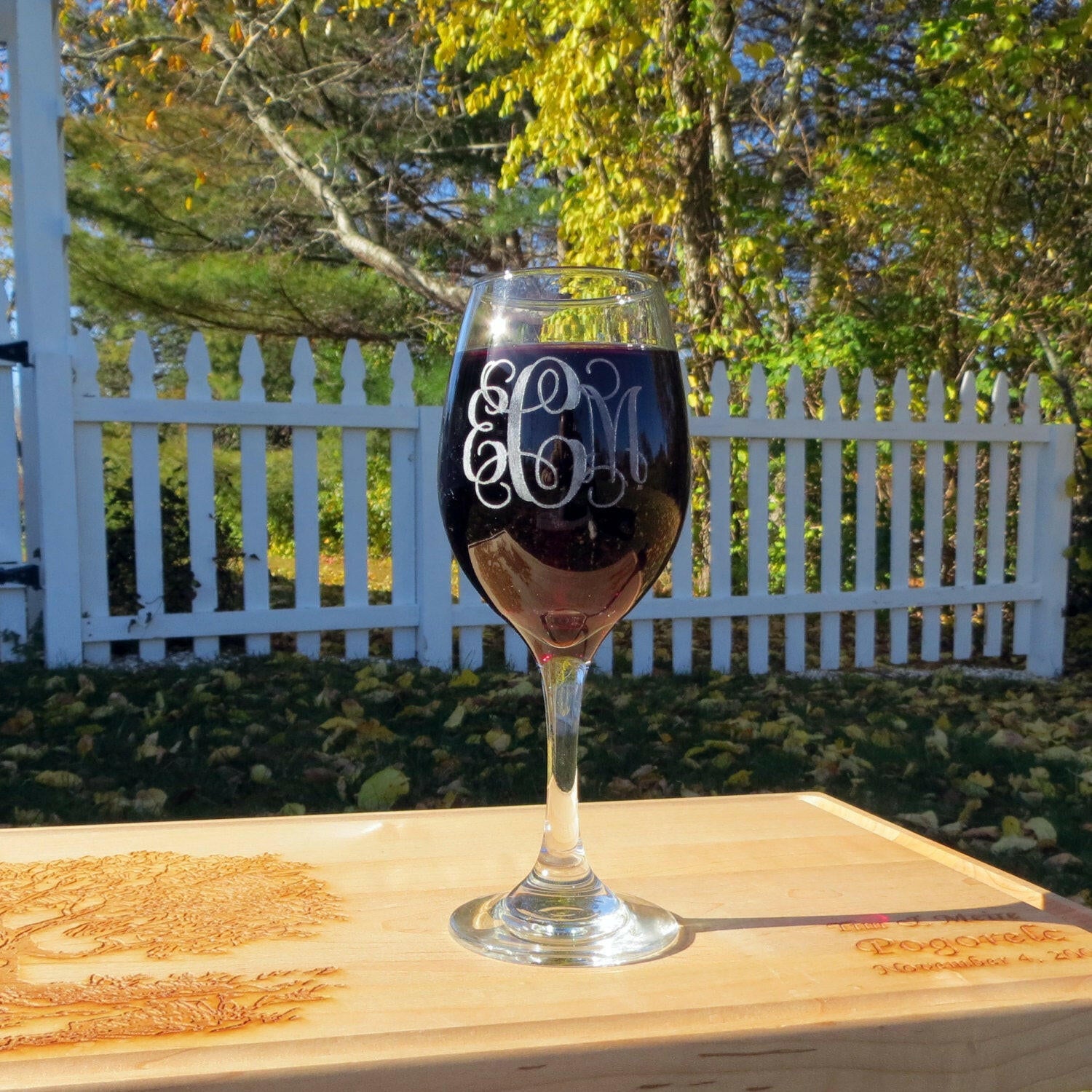 Set of 2 Monogrammed Personalized Wine Glasses.