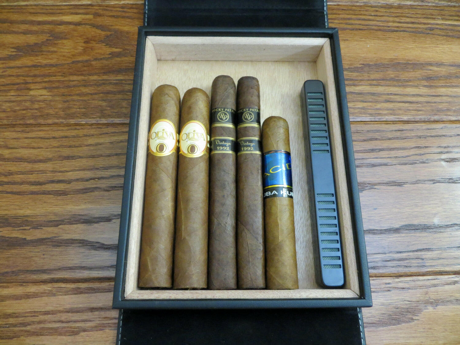 Personalized Travel Cigar Humidor Case.