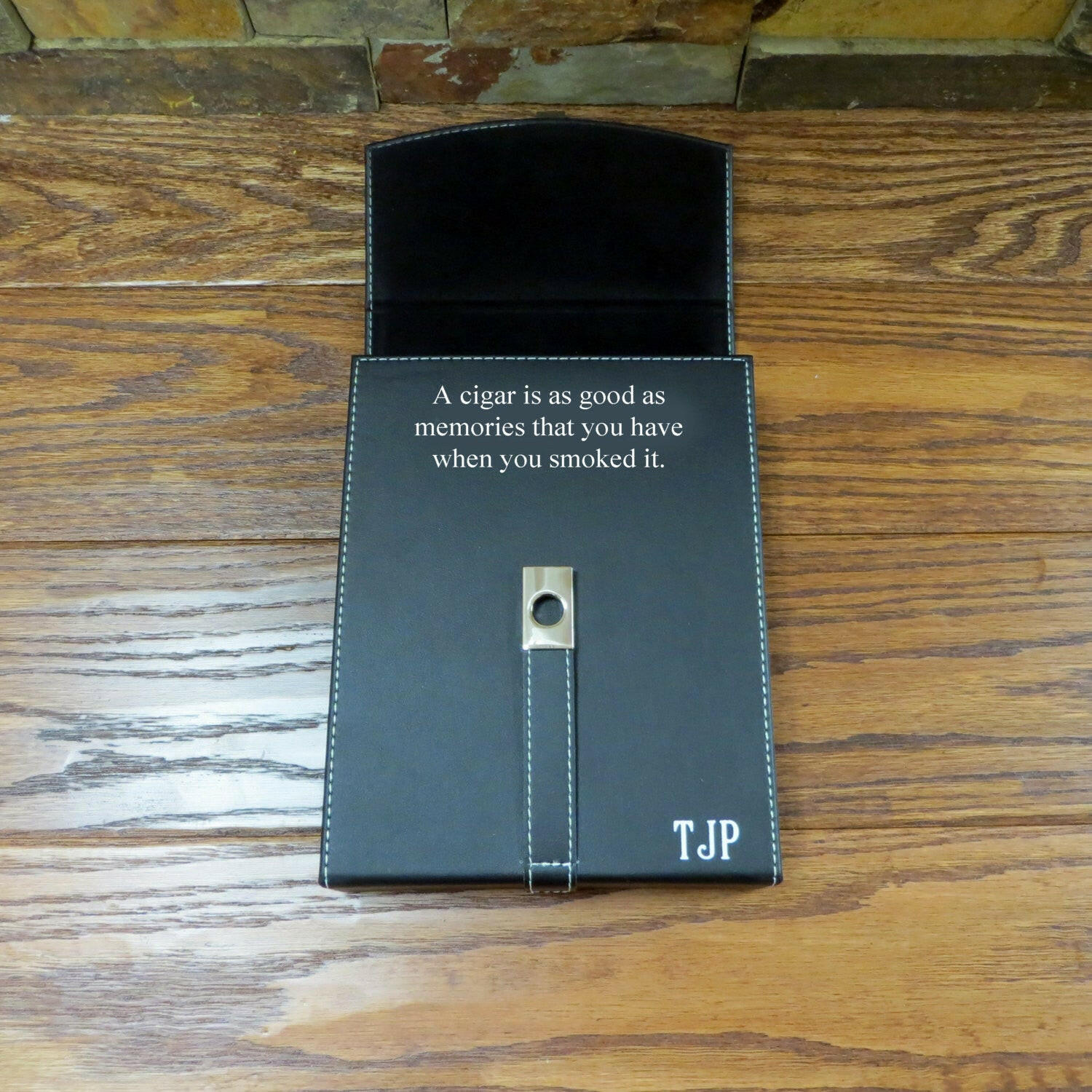 Personalized Travel Cigar Humidor Case.